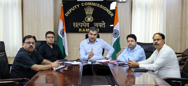 'DC Ramban emphasizes importance of maintaining accuracy, completeness & timeliness in collection of census data'